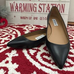 NWT Saks Fifth Avenue Italian Black Leather Flats